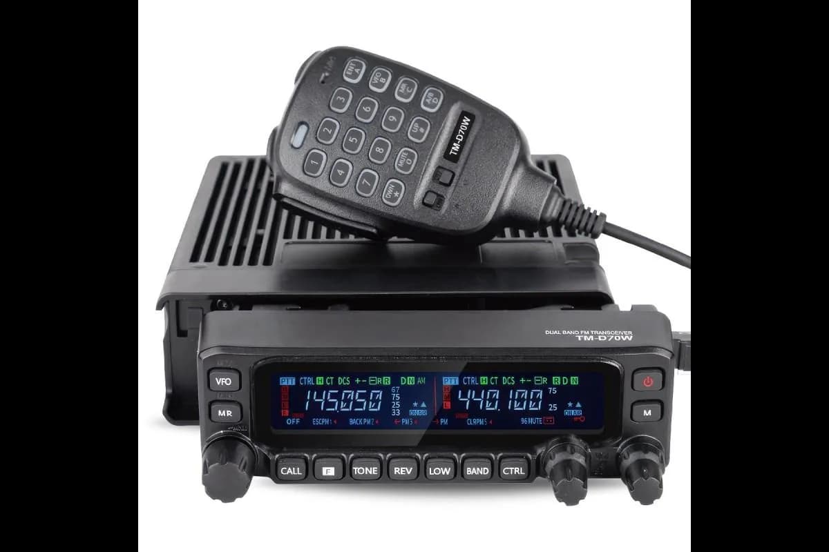 Автомобильная рация TYT TM-D70W